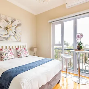 vesper-apartments.hotels-capetown.com/