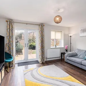  Holiday home Stunning 3 Bedroom Hillsborough United Kingdom